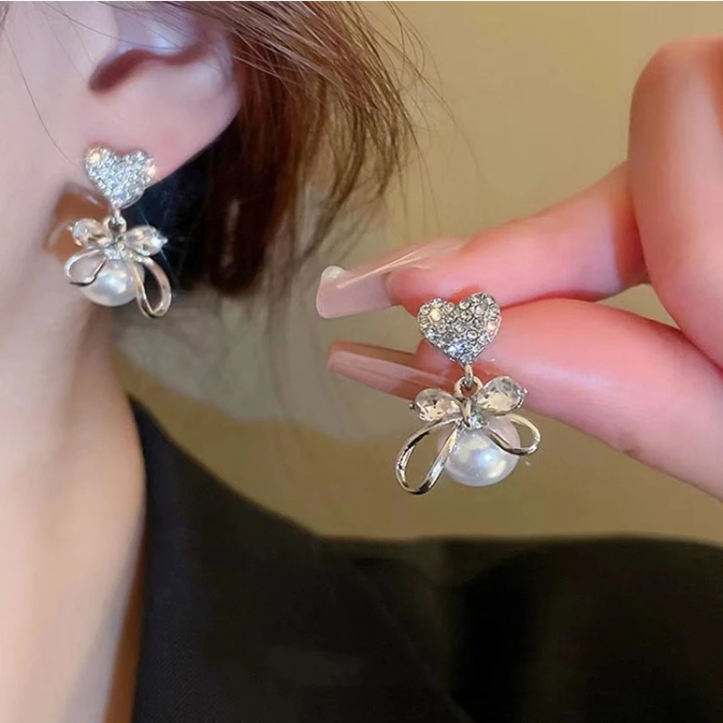 elegant pearl & crystal drop earrings set elegant pearl & crystal drop earrings set